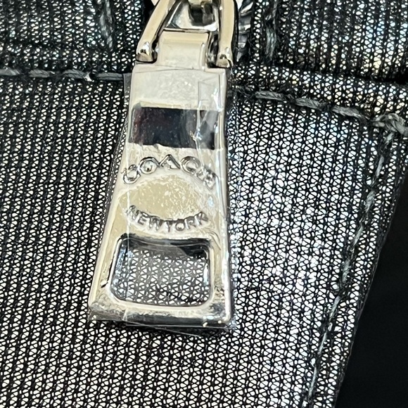 Coach Fragrance Tote Bag |  Metallic Silver Black | Overnight bag or Travel - Picture 4 of 7
